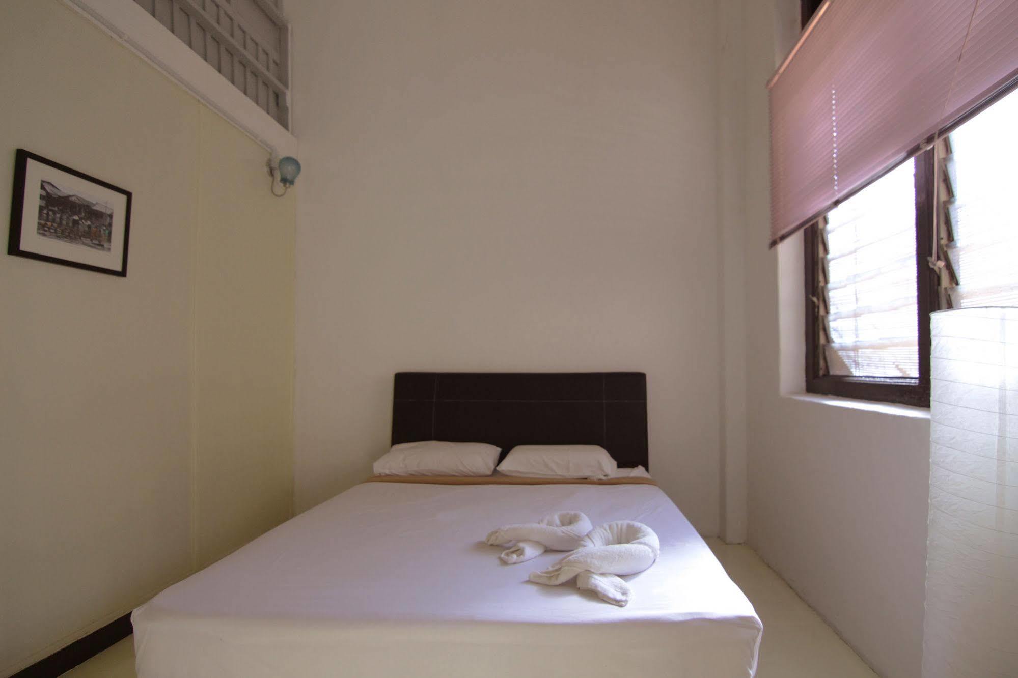 Heritage Sixteen 2* George Town